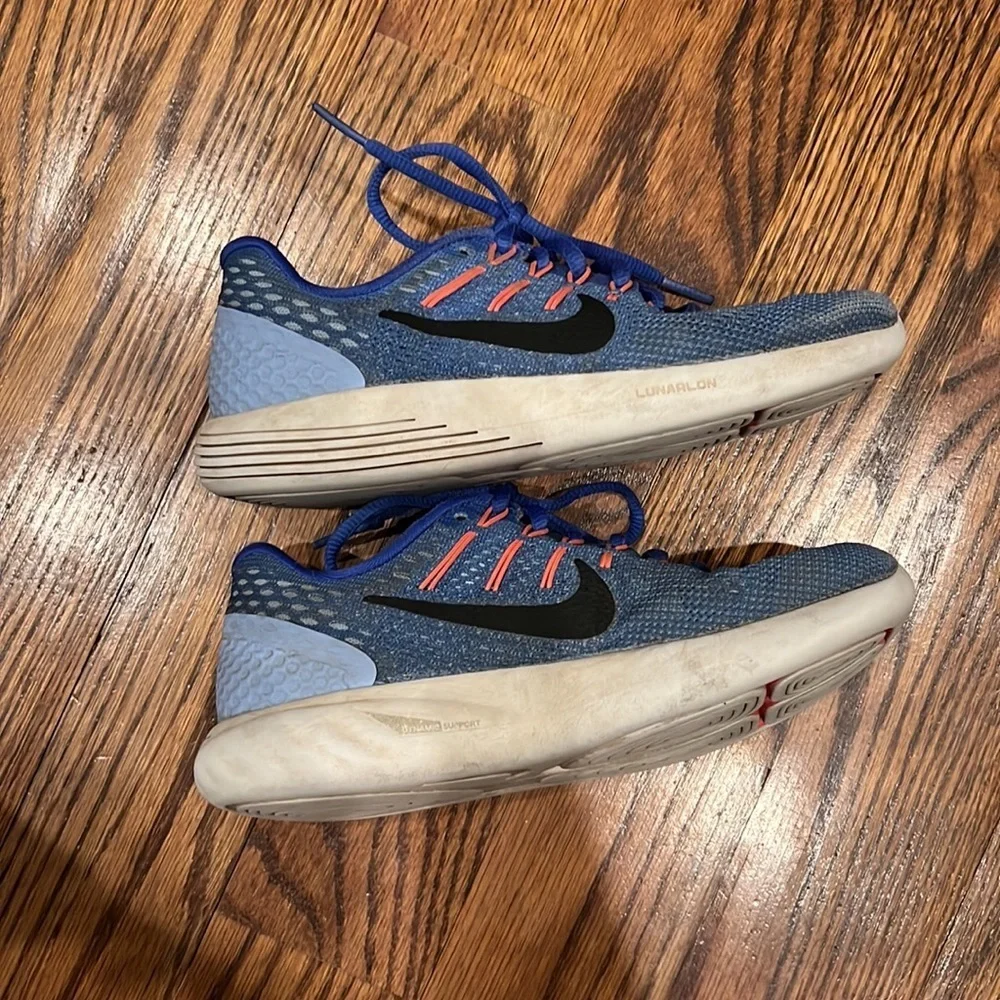 Nike Kids Lunarglide 8 sneaker size 5.5